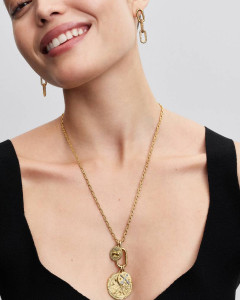 2025Q3E_collection_pme_go_ac_tp_pdp_model_styled_05_1x1_RGB